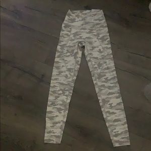 american eagle camo leggings
